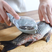 Load image into Gallery viewer, Fish Skin Brush Scraping Fishing Scale Brush Graters Fast Remove Fish knife Cleaning Peeler Scaler Scraper With Knife Device
