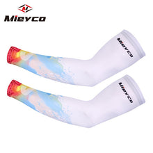 Load image into Gallery viewer, Breathable Sports Arm Sleeve Sun Protection basketball Sleeve Running Compression Sleeve Quick Dry Cycling Sleeves Arm Warmers
