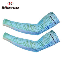 Load image into Gallery viewer, Breathable Sports Arm Sleeve Sun Protection basketball Sleeve Running Compression Sleeve Quick Dry Cycling Sleeves Arm Warmers
